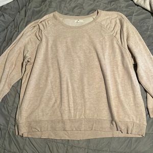 I’m selling this shirt from Maurice’s because I don’t wear it anymore! Size XXL!